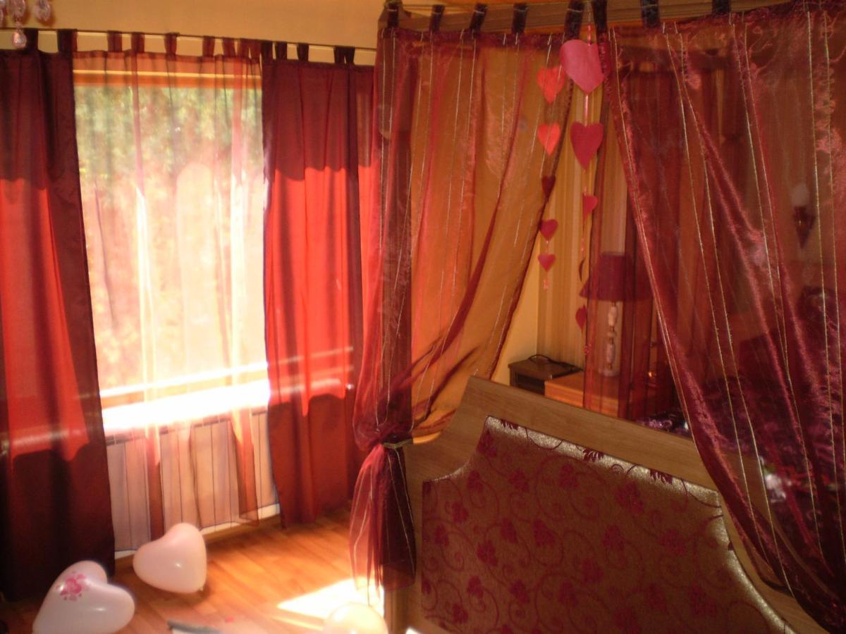 Хотел Галина Палас Srem Dış mekan fotoğraf