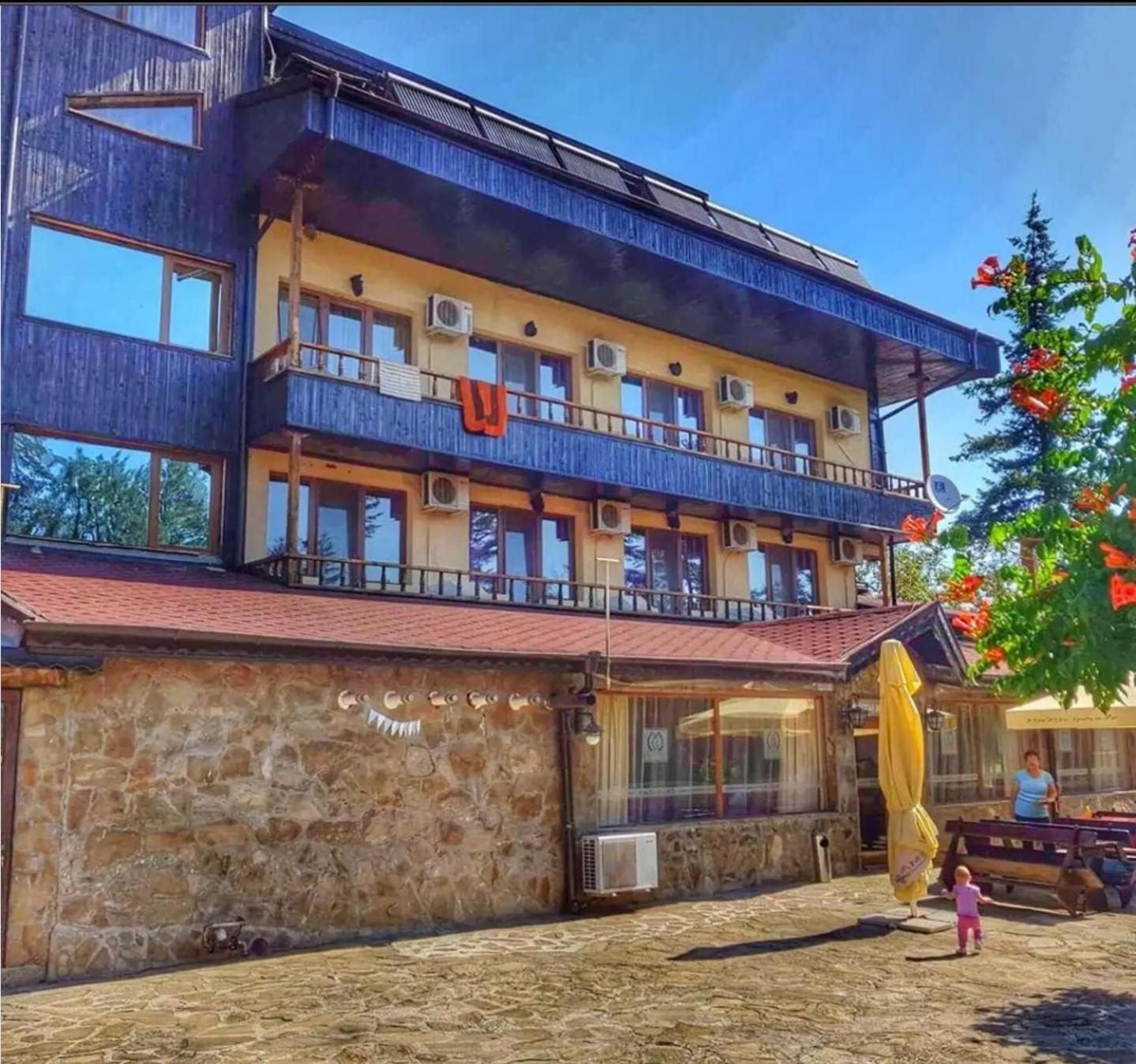 Хотел Галина Палас Srem Dış mekan fotoğraf